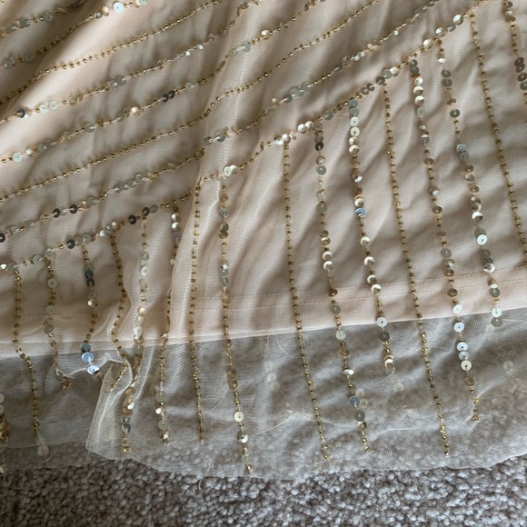 NWT Aidan mattox light gold sequin gown - Picture 4 of 10